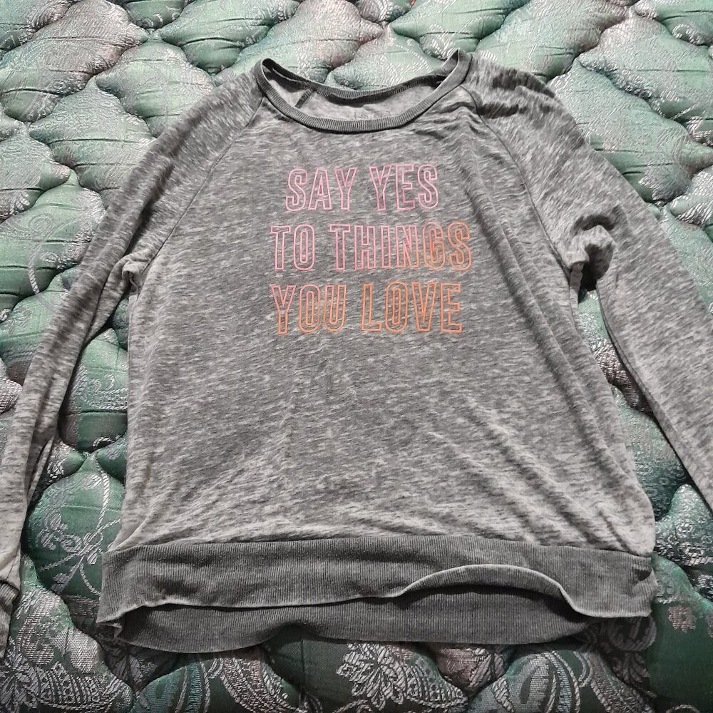 Women's long sleeve shirt